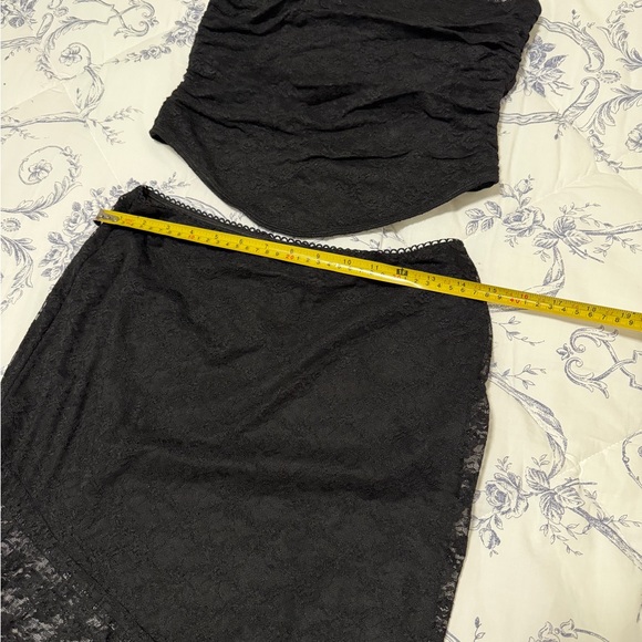 Nylah Maxi Set in Black - Picture 4 of 11